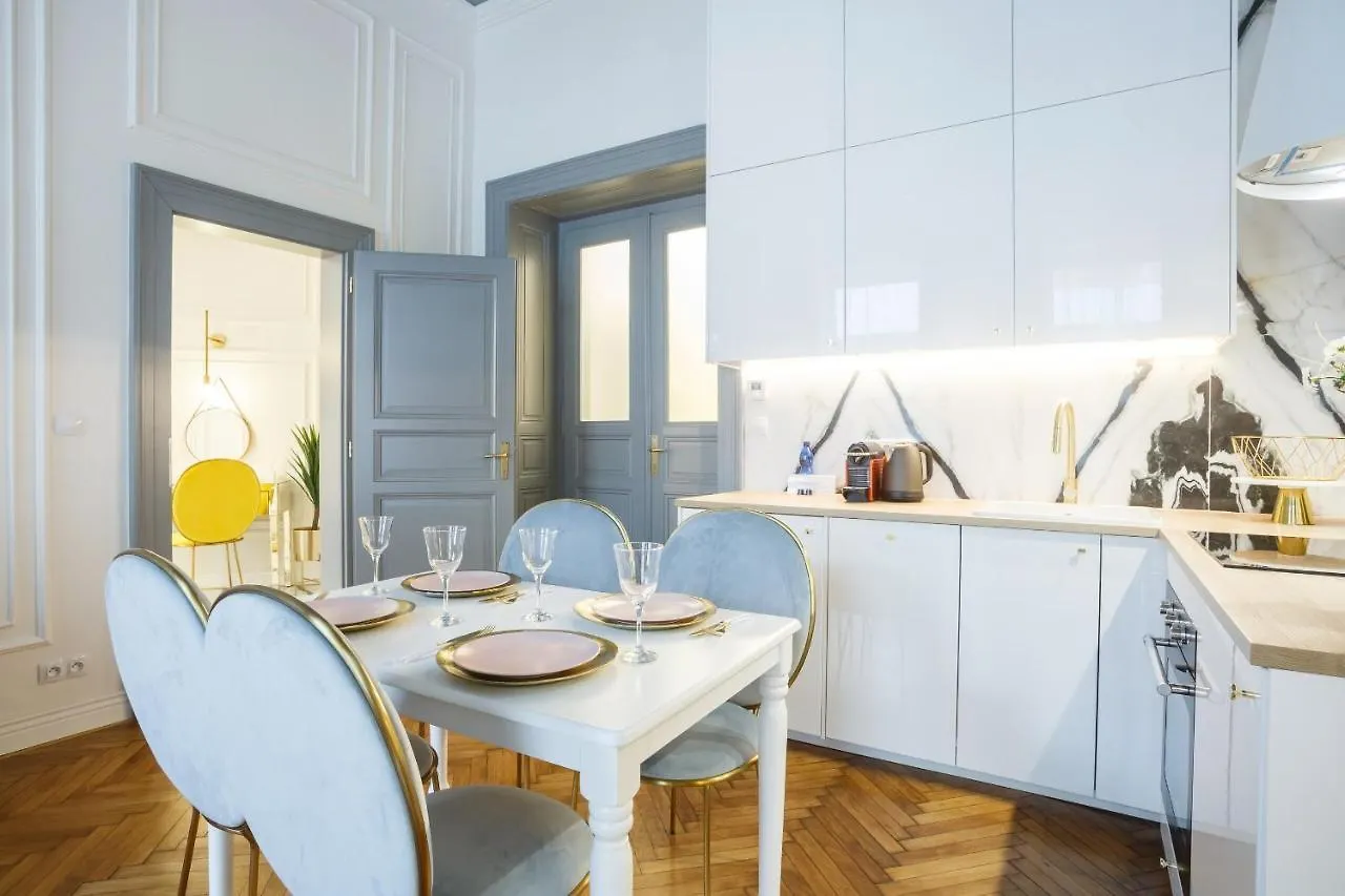 Palace Apartment By Main Station - Premier Praga 0*,  Repubblica Ceca
