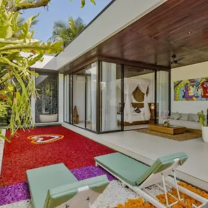 abhinaya-ubud-villa.ubudhotelsnow.com/